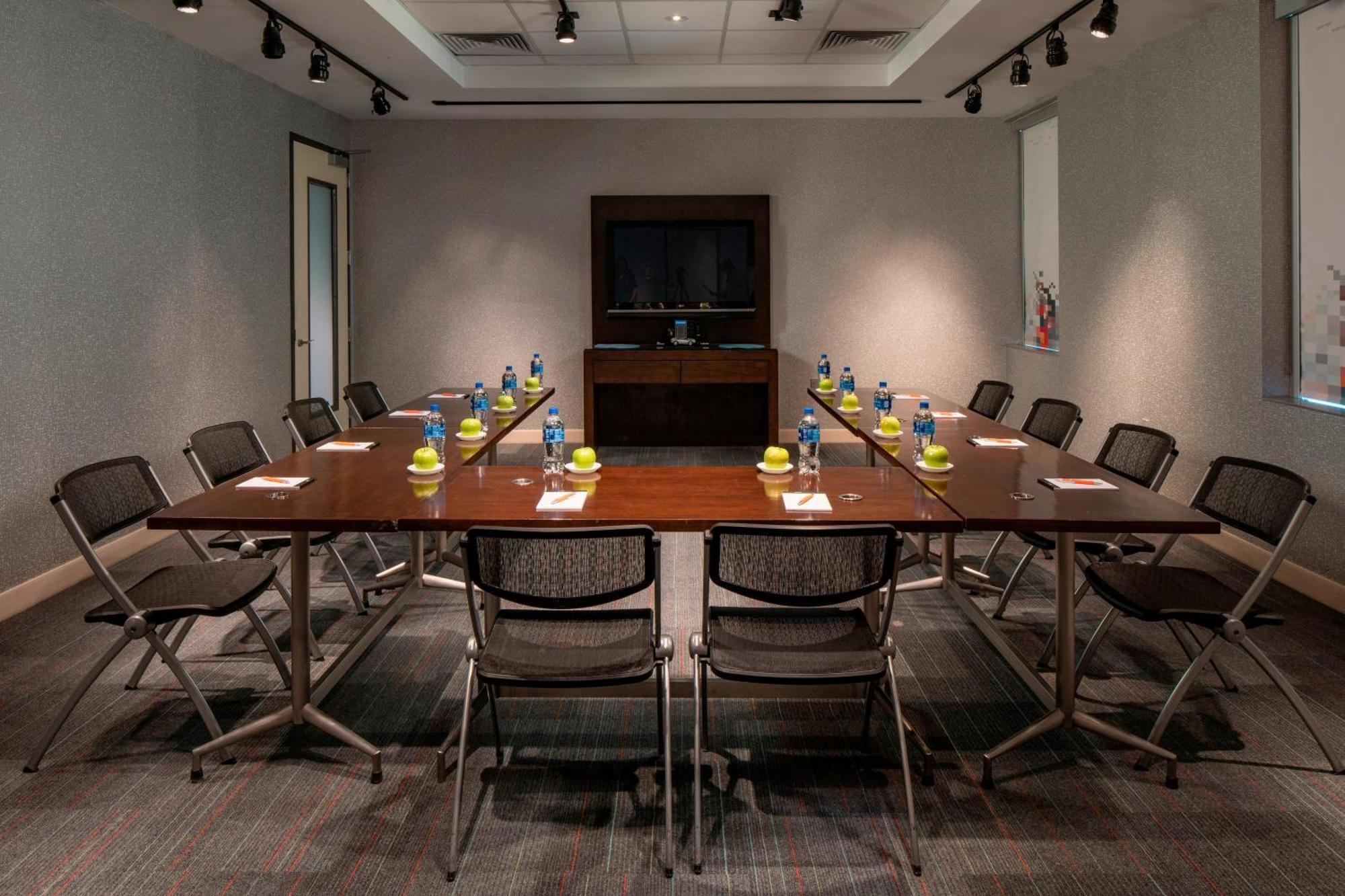 Aloft Hotel Rogers Bentonville Eksteriør billede